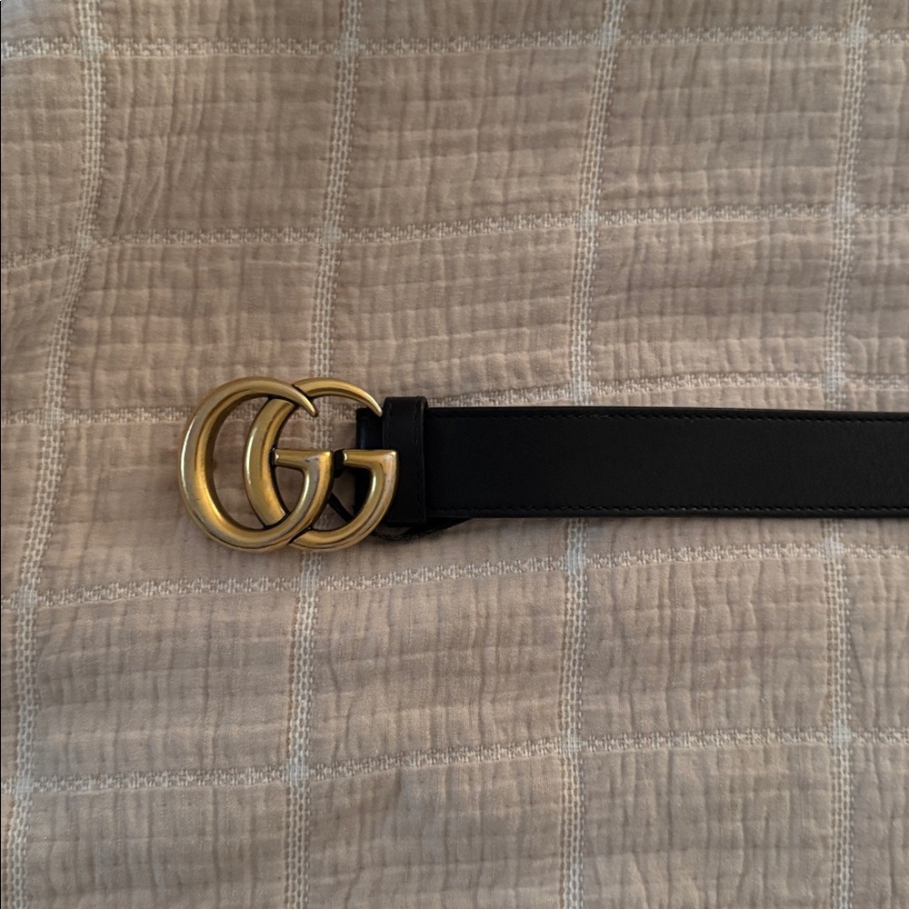 Gucci Black Belt with Gold Accent - Picture 5 of 5